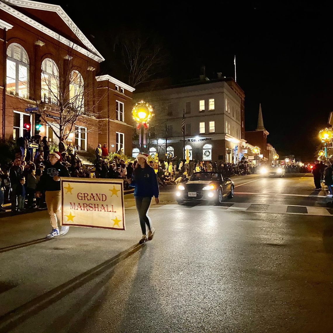 Lexington’s Candlelight Processional starts the holiday season